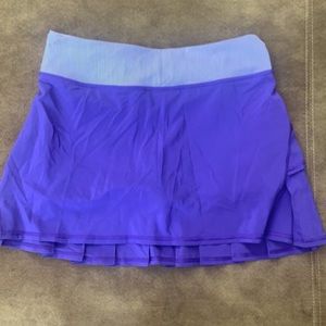 Lululemon’s pace setter skirt! (Worn once!)